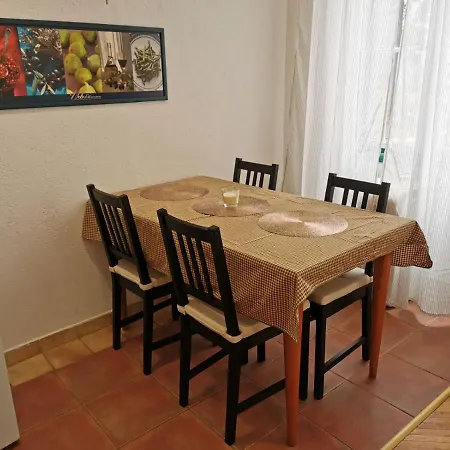 Apartman Olive *** *